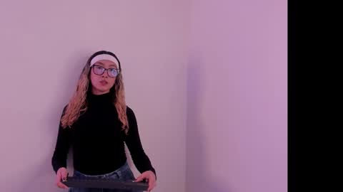 Lau Miller online show from November 4, 2025, 11:15 pm