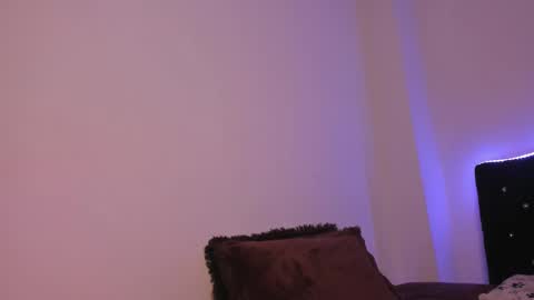 Lau Miller online show from November 14, 2025, 11:46 pm