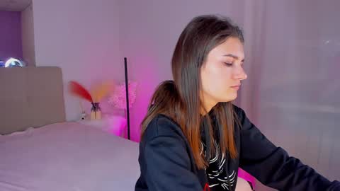 Laura online show from January 19, 2025, 9:11 am