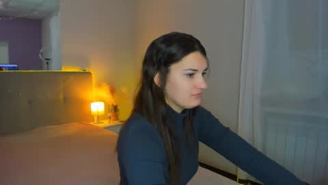 Laura online show from November 19, 2025, 6:13 am