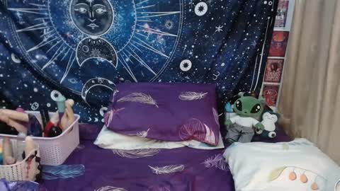  Wen  online show from February 5, 2025, 8:25 pm