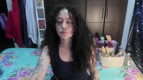 Snapshot of laura_anal_ chatting on December 15, 2025, 8:46 pm Wen online show from December 15, 2025, 8:46 pm