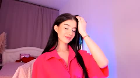 Laura online show from October 1, 2025, 7:42 pm