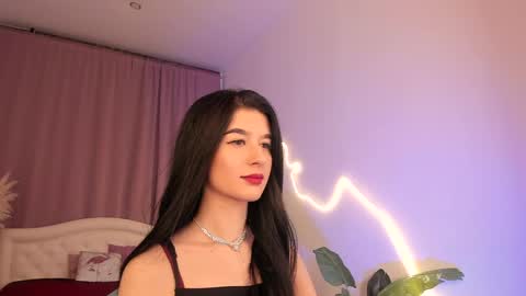 Laura online show from March 25, 2026, 10:38 pm