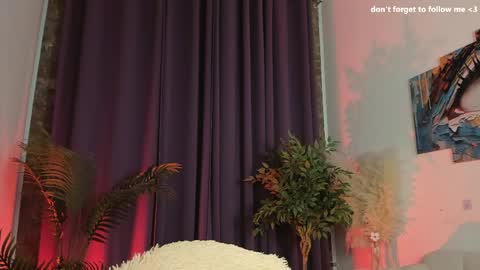 Laura online show from April 1, 2026, 8:17 pm