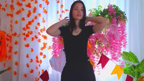 laura online show from November 8, 2025, 8:03 am