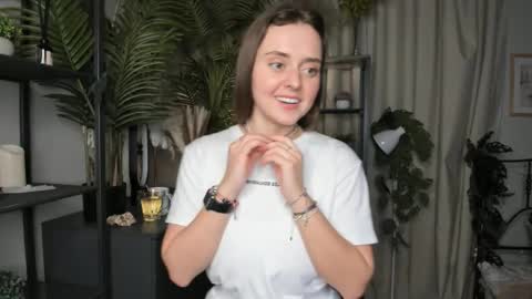 Samantha online show from October 19, 2025, 2:50 pm