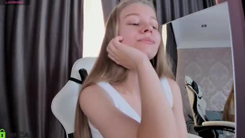 Laura online show from September 14, 2025, 10:14 am