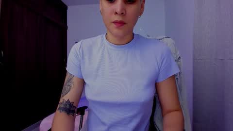 Snapshot of laura_r23 chatting on September 26, 2025, 2:15 am Laura Rose online show from September 26, 2025, 2:15 am