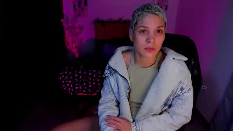 Snapshot of laura_r23 chatting on October 9, 2025, 3:04 am Laura Rose online show from October 9, 2025, 3:04 am