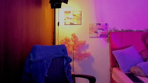 Laura Rose online show from March 22, 2026, 9:51 pm