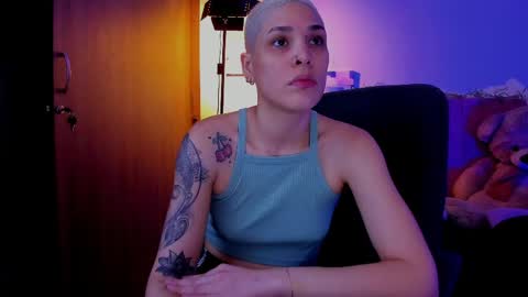 Laura Rose online show from April 17, 2026, 4:48 am