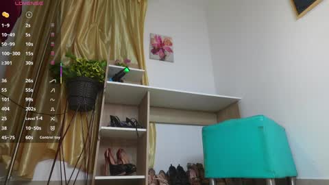 Laura Zans   I am sensual goddes and i was born for loveworshipping and enjoyment. online show from April 1, 2026, 8:37 am