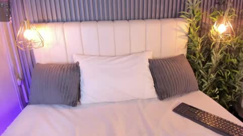LauraCarther  online show from June 8, 2026, 5:13 pm