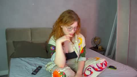 Laura online show from April 15, 2026, 4:36 pm