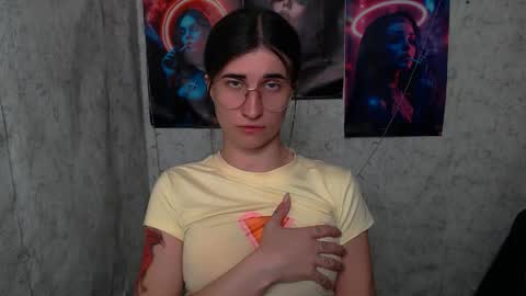 Laura online show from June 4, 2026, 12:00 pm