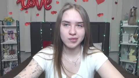 Snapshot of laurahlot chatting on May 19, 2026, 6:20 am LauraHlot online show from May 19, 2026, 6:20 am