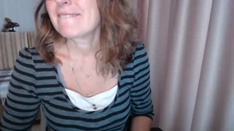 Lauraoven1 online show from October 18, 2025, 8:15 am