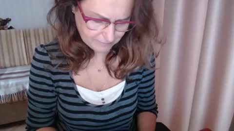 Lauraoven1 online show from October 23, 2025, 8:57 am