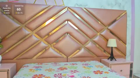 Snapshot of lauraroot chatting on February 4, 2026, 11:27 am lauraroot online show from February 4, 2026, 11:27 am