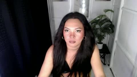 Snapshot of laurasaintxxx chatting on July 3, 2026, 10:10 am laurasaintxxx online show from July 3, 2026, 10:10 am