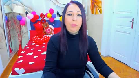 Laura online show from February 16, 2025, 4:42 am
