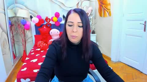 Laura online show from February 17, 2025, 4:09 am