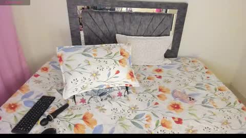 laurasofia01 online show from March 13, 2026, 1:45 am