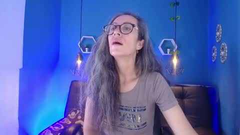 Laura Sofia online show from February 4, 2026, 3:34 am