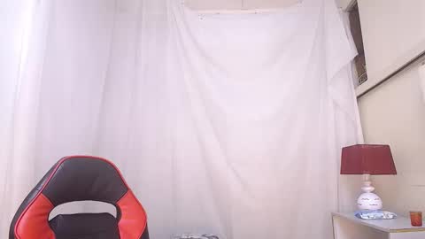 Laura Sofia online show from March 13, 2026, 6:25 pm