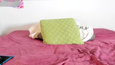 Laura Lara Sommer online show from January 18, 2025, 12:57 am