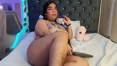 laura online show from March 8, 2026, 2:04 am