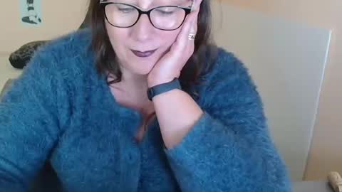 Snapshot of laureanne50 chatting on December 11, 2024, 1:49 pm laureanne online show from December 11, 2024, 1:49 pm