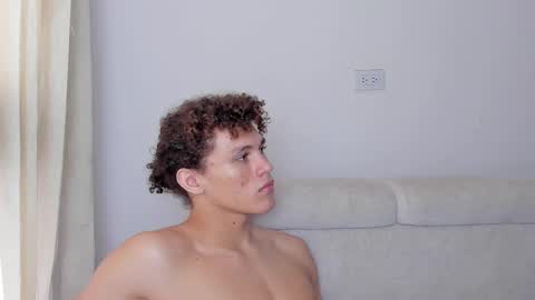 Laureent online show from February 12, 2025, 1:06 pm