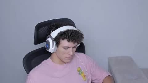 Laureent online show from October 4, 2025, 7:06 am