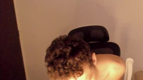 Snapshot of laureent__ chatting on February 25, 2026, 6:01 am Laureent online show from February 25, 2026, 6:01 am