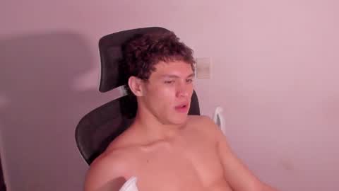 Laureent online show from April 10, 2026, 1:22 am