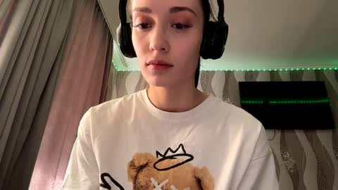 laurelwilliamston online show from March 26, 2026, 1:28 pm