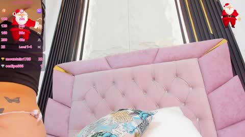 Laurem online show from December 30, 2024, 7:21 pm