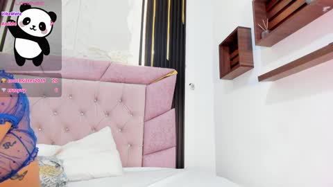 Laurem online show from January 15, 2025, 7:01 pm