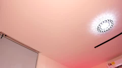 Lauren online show from March 30, 2026, 6:53 pm