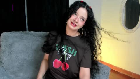 Snapshot of lauren_croftt chatting on December 3, 2024, 12:13 am Lauren online show from December 3, 2024, 12:13 am