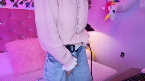 Lauren evans9 online show from March 14, 2026, 4:51 am