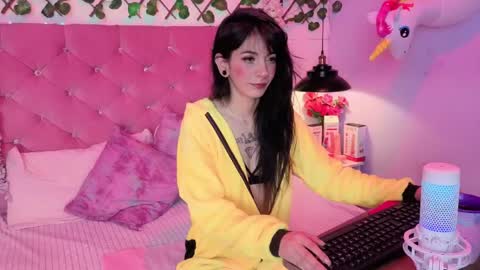 Lauren evans9 online show from April 8, 2026, 2:55 am