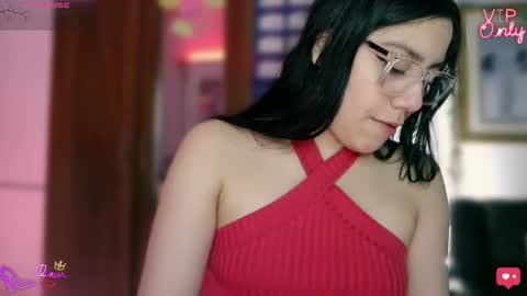 Lauren online show from April 6, 2026, 1:03 am