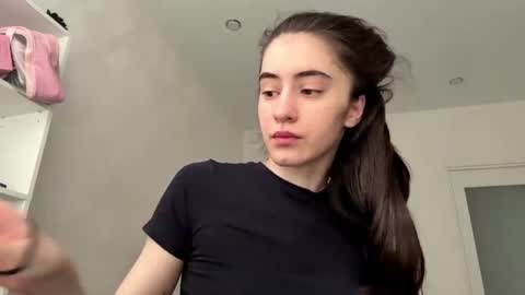 laurenadupuy online show from July 6, 2026, 1:19 pm