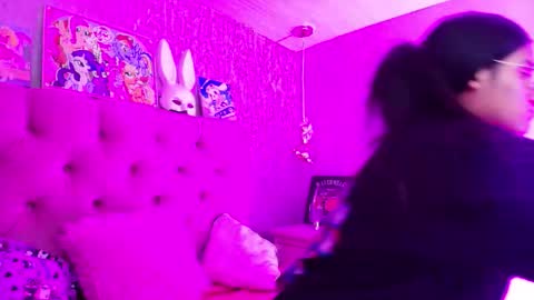 Laurene online show from February 1, 2026, 4:11 am