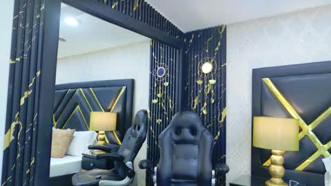 Lauren online show from March 28, 2026, 3:50 am