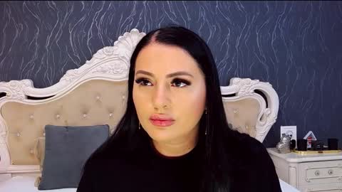 Laura online show from September 9, 2025, 2:16 pm