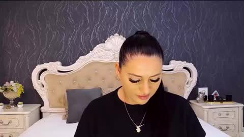 Laura online show from September 10, 2025, 7:30 am